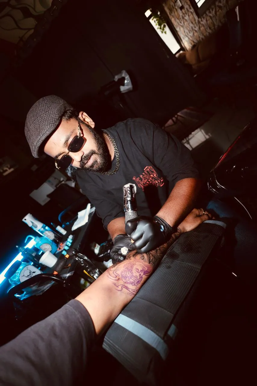 Master tattoo artist Ali Usmani at Alibaba Tattoos studio Andheri West